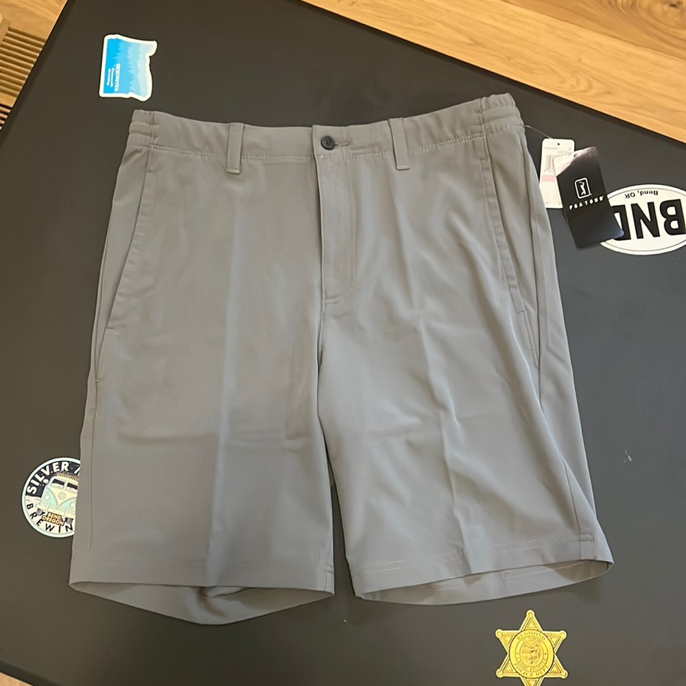 PGA TOUR Men's Flat Front Golf Short with Expandable Waistband, 9" Inseam